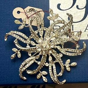Elegant Silverplated pave’ rhinestone Floral Brooch by Bel Aire bridal- NEW/tags